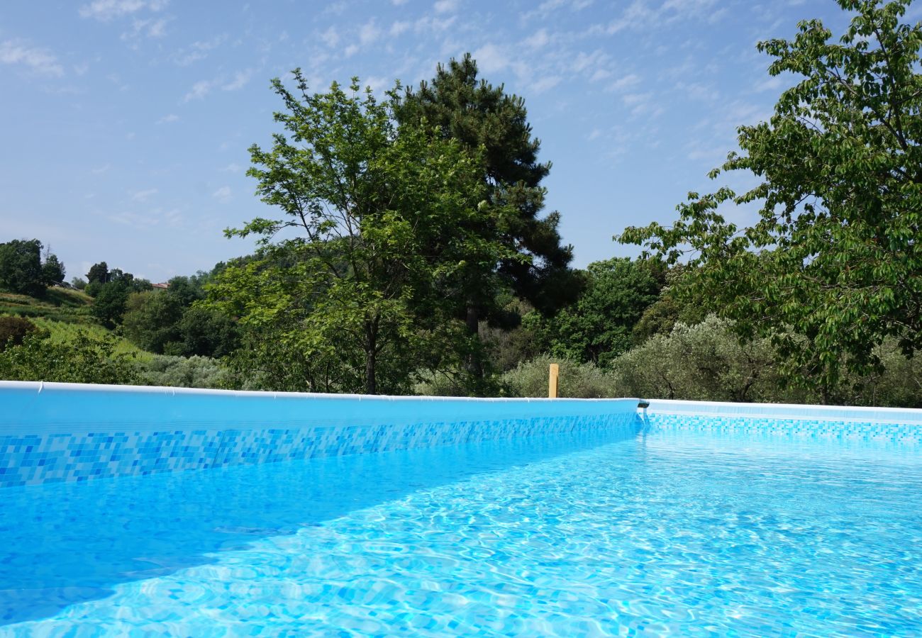 Appartamento a Chiatri - Il Fienile Apartment With Swimming Pool