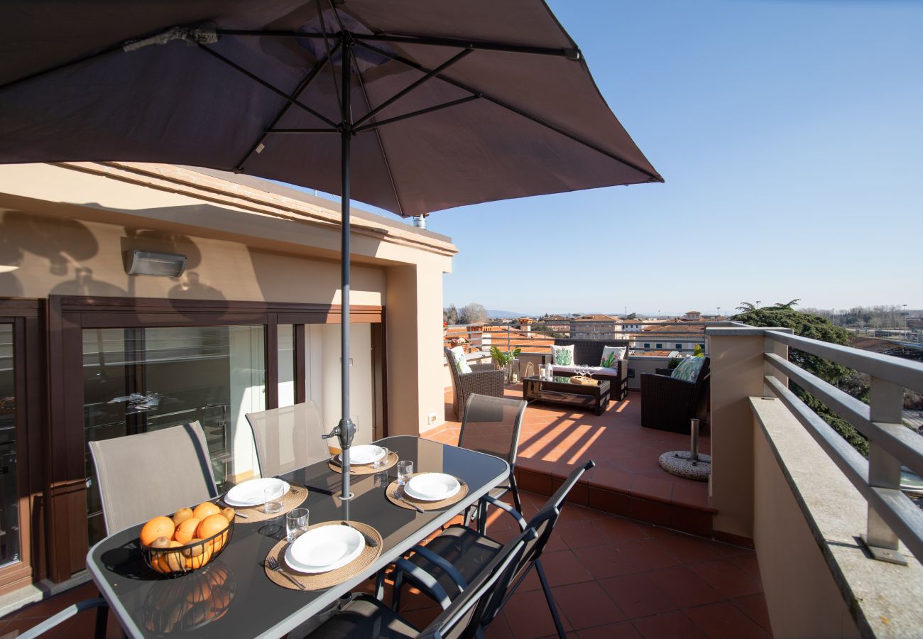 Appartamento a Lucca - Rooftop Delight with Terrace