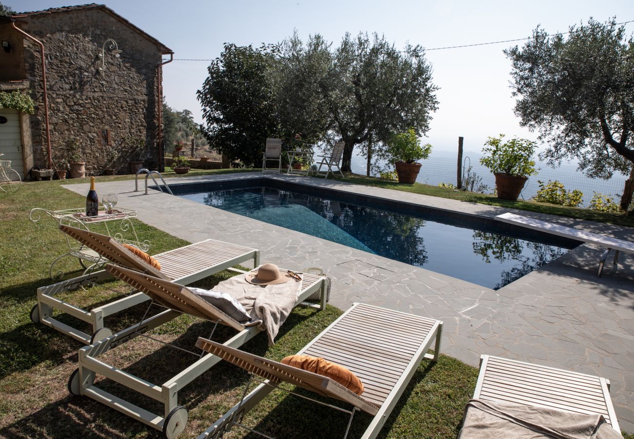 Villa a Capannori - Villa Iris with Swimming Pool