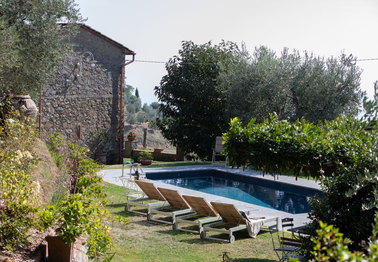 Villa a Capannori - Villa Iris with Swimming Pool