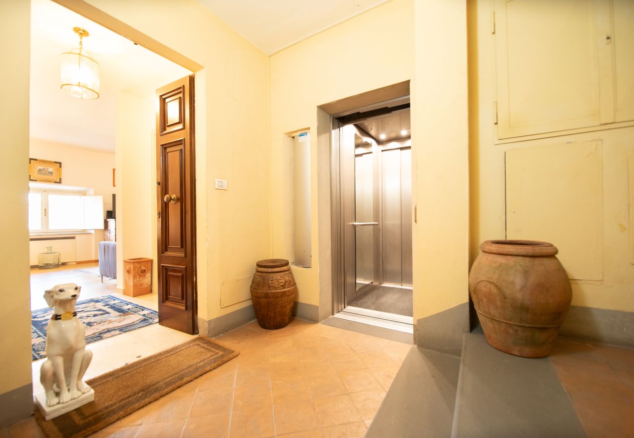 Appartamento a Lucca - Piazza Bernardini Apartment in Center Town