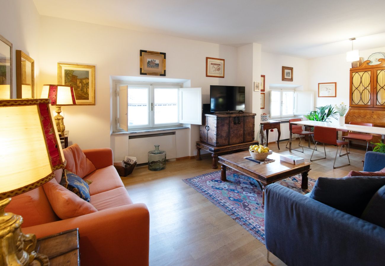 Appartamento a Lucca - Piazza Bernardini Apartment in Center Town