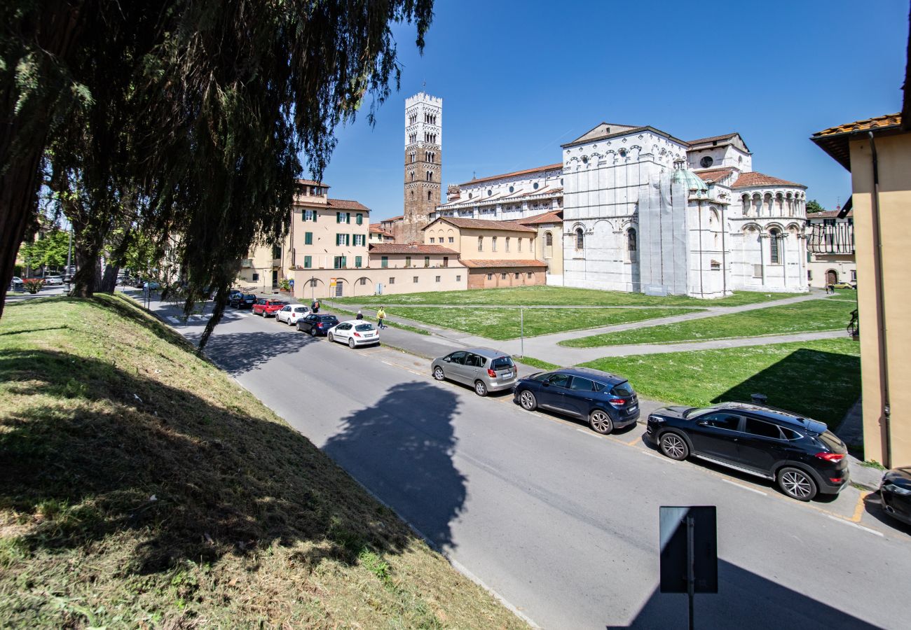 Appartamento a Lucca - Piazza Bernardini Apartment in Center Town