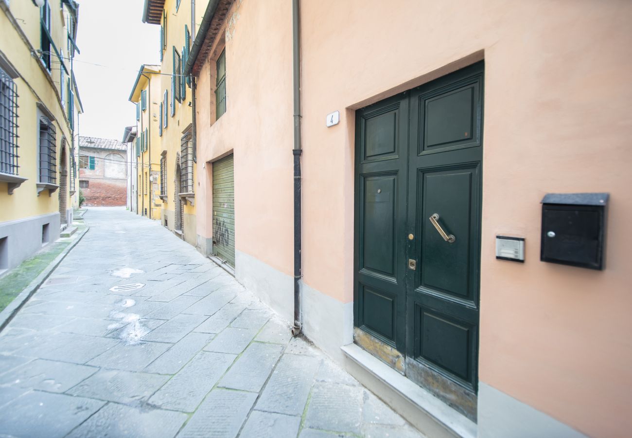 Appartamento a Lucca - Madalina Apartment in Center Town