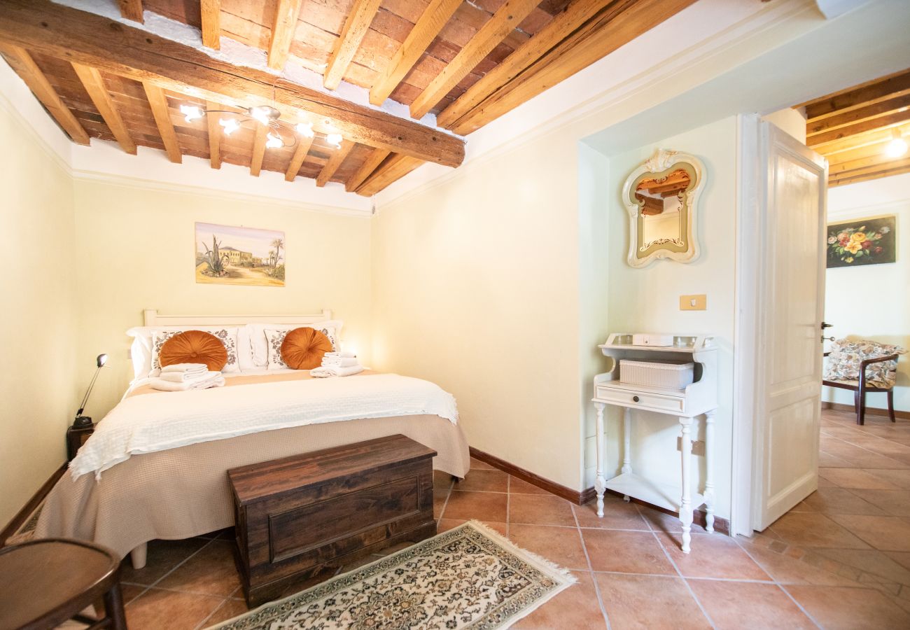 Appartamento a Lucca - Madalina Apartment in Center Town