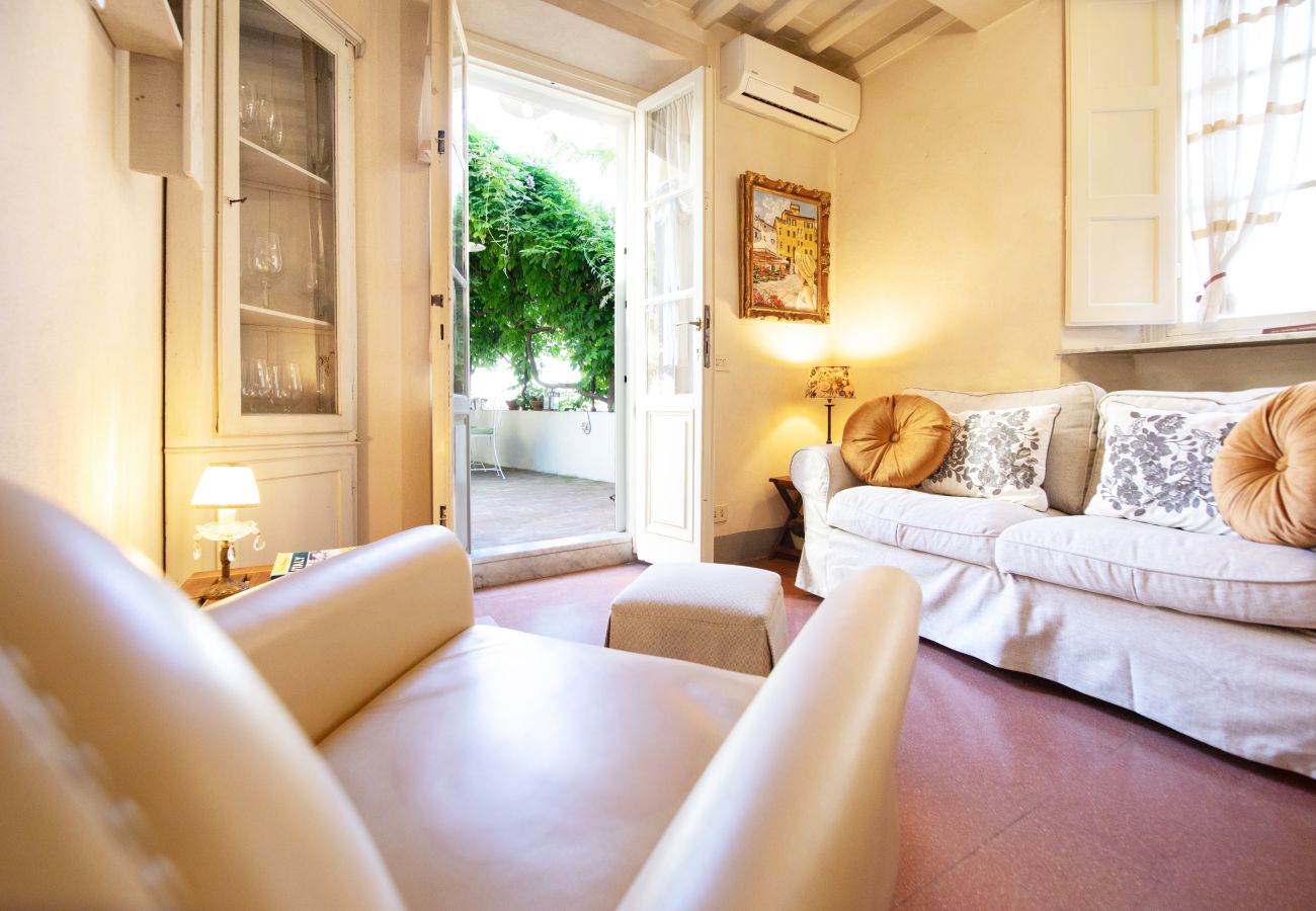 Appartamento a Lucca - Sant'Agostino Luxury Apartment with Terrace