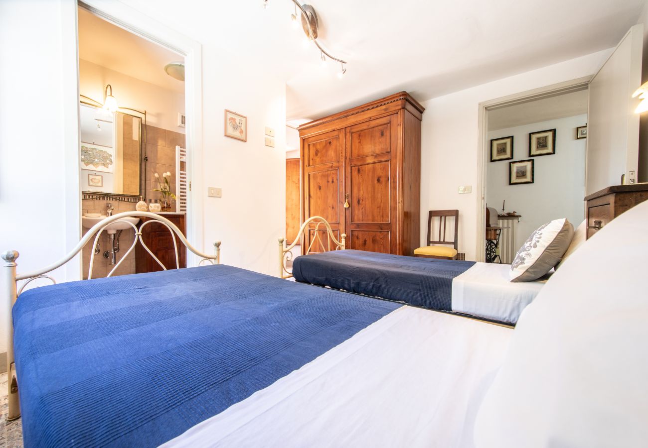 Appartamento a Lucca - La Polla Apartment with Swimming Pool