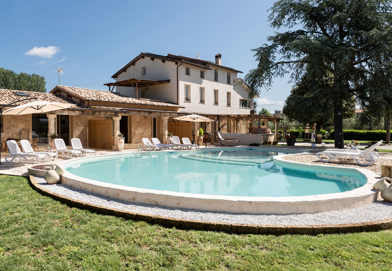 Ferienwohnung in Capannori - Anna Apartment with Pool