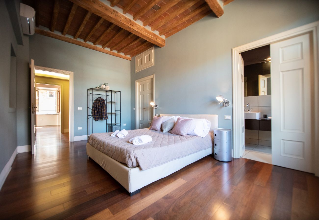 Ferienwohnung in Lucca - Casa della Luce Luxury in Center Town