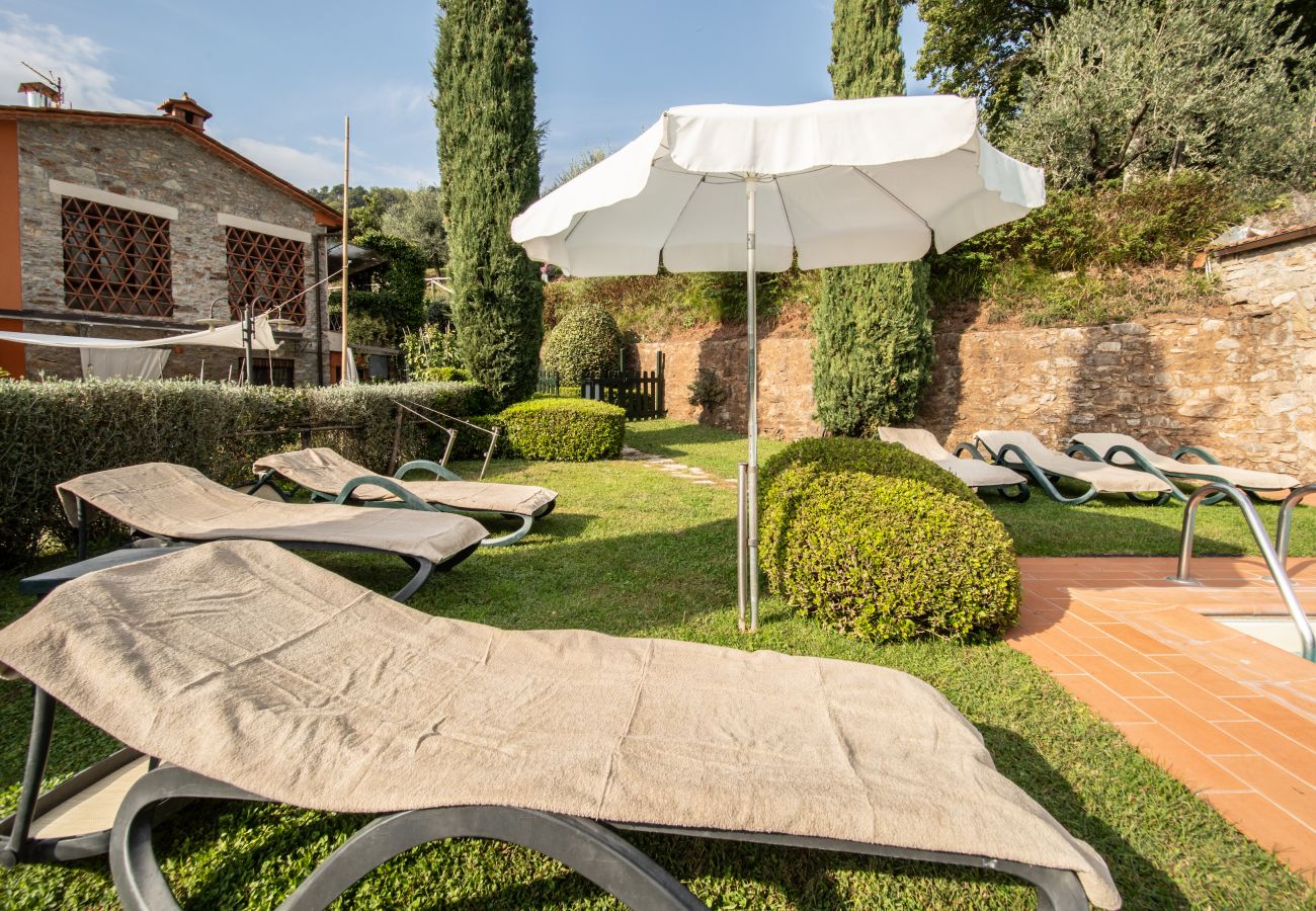 Ferienwohnung in Borgo a Mozzano - Casetta di Butia, Mimosa apartment with pool