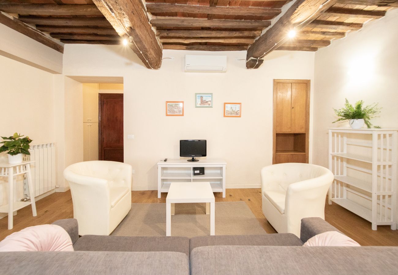 Ferienwohnung in Lucca - Elisabeth Luxury Flat In Center Town