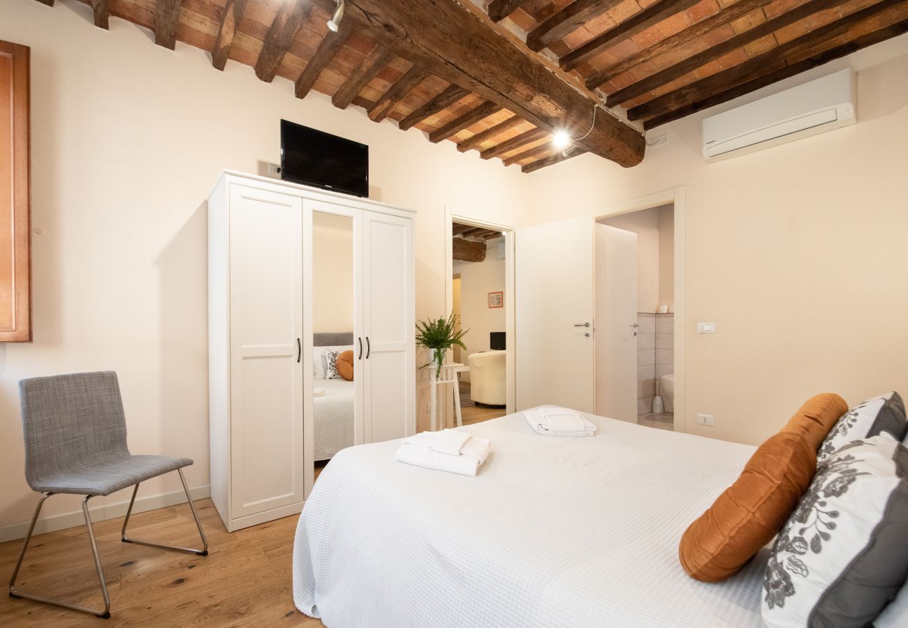 Ferienwohnung in Lucca - Elisabeth Luxury Flat In Center Town