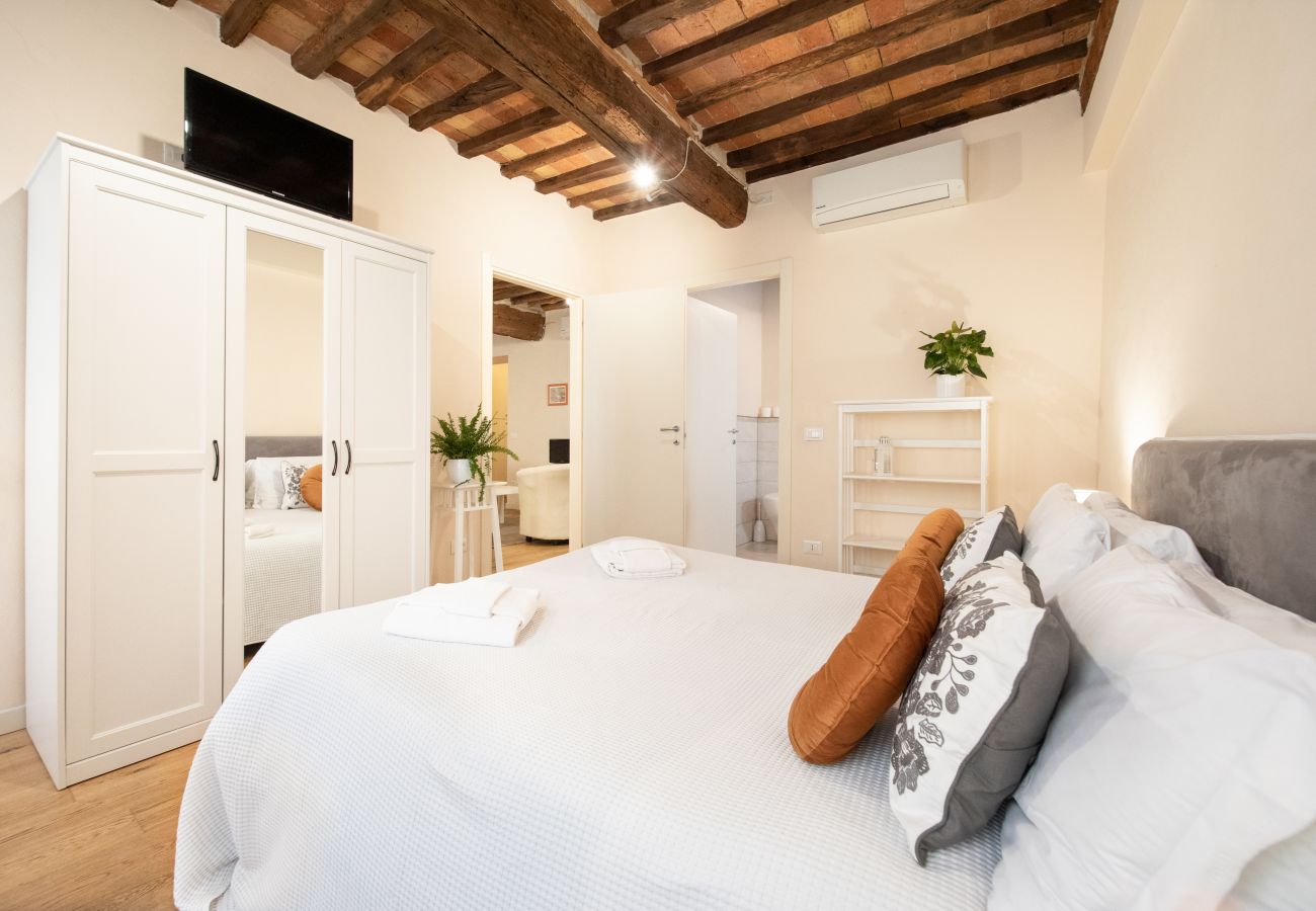 Ferienwohnung in Lucca - Elisabeth Luxury Flat In Center Town