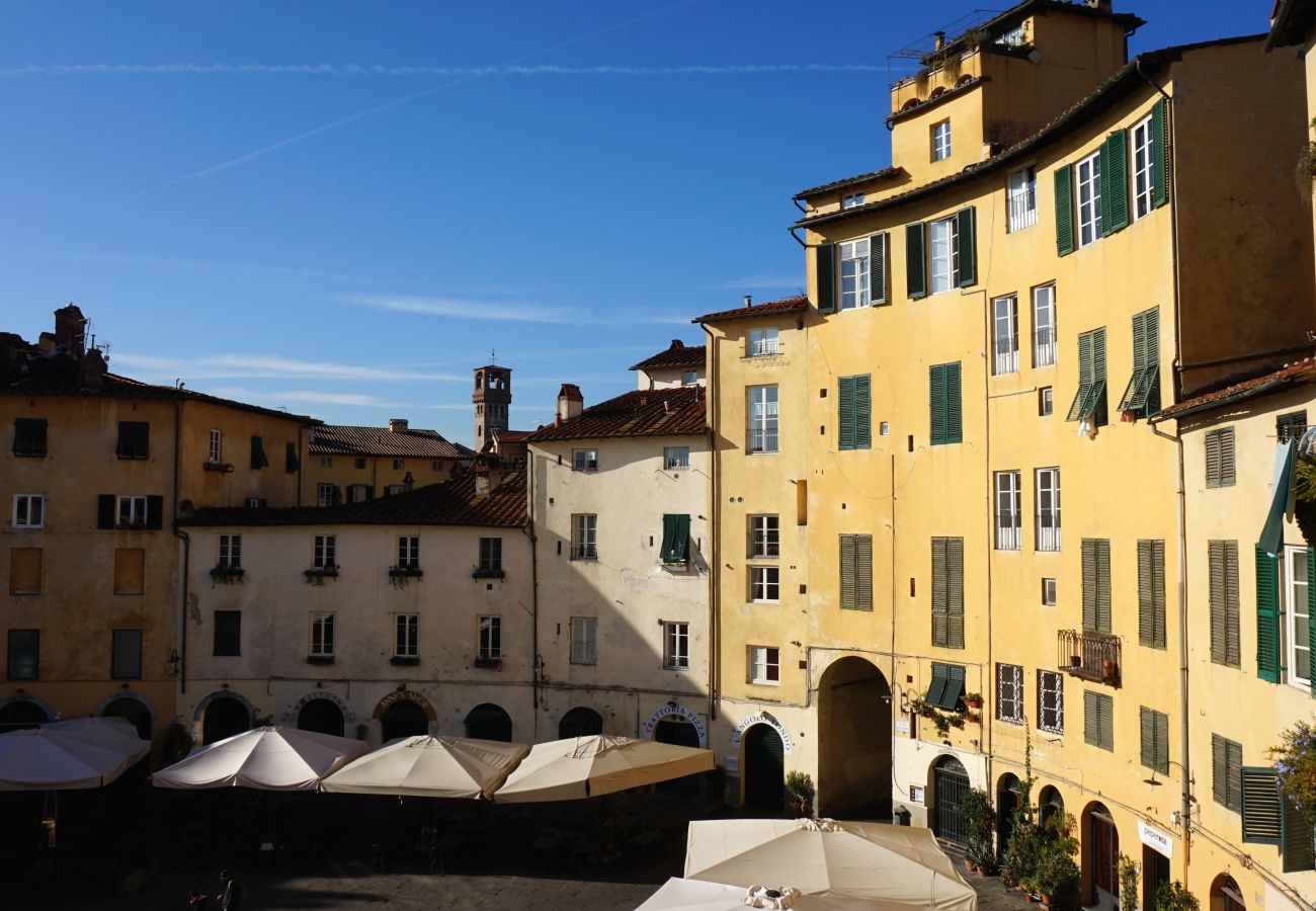 Ferienwohnung in Lucca - Elisabeth Luxury Flat In Center Town