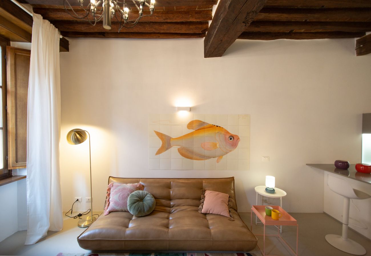 Ferienwohnung in Lucca - La Corticella Luxury Apartment with Terrace