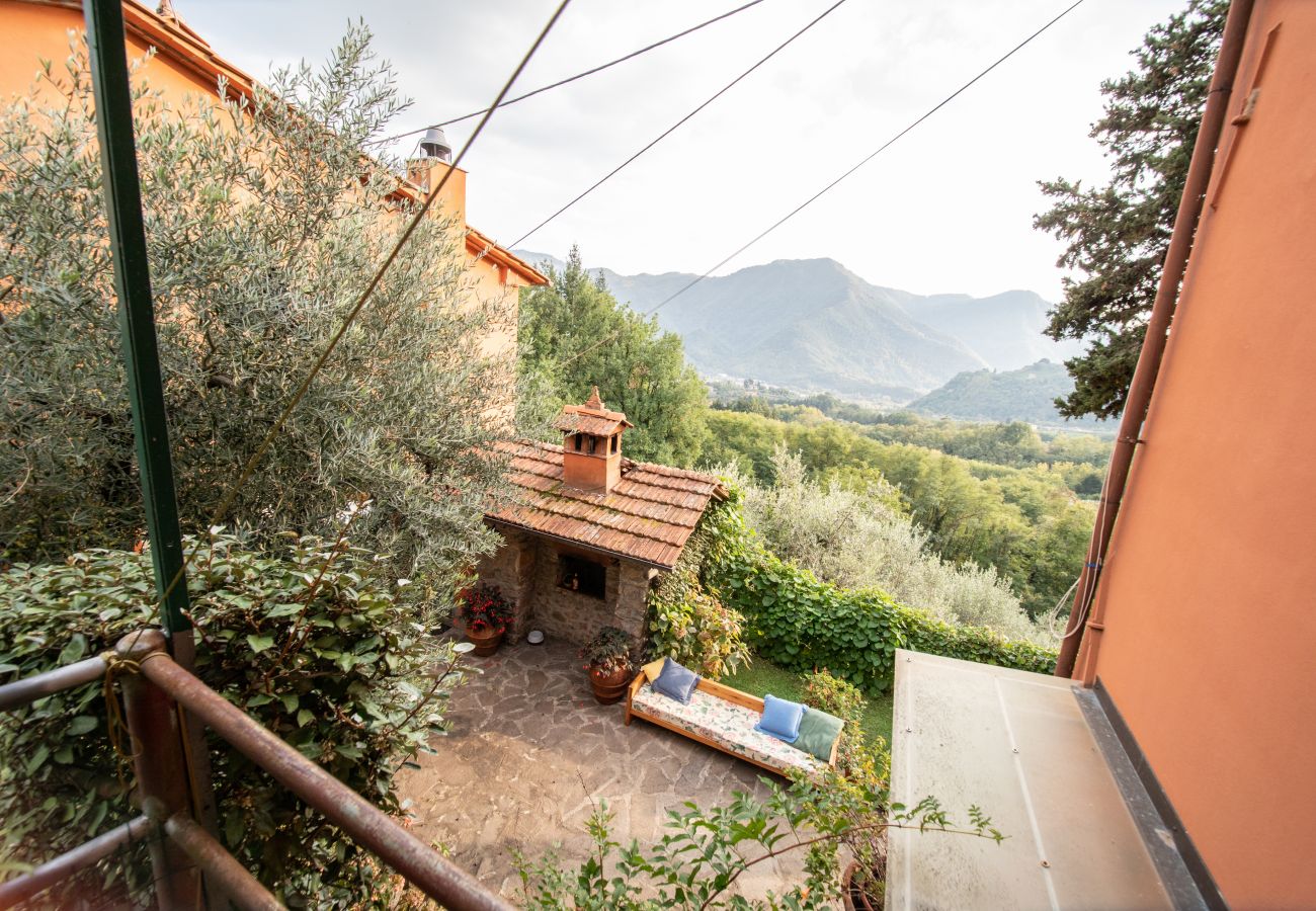 Ferienwohnung in Borgo a Mozzano - Casetta di Butia, Iris apartment with  pool