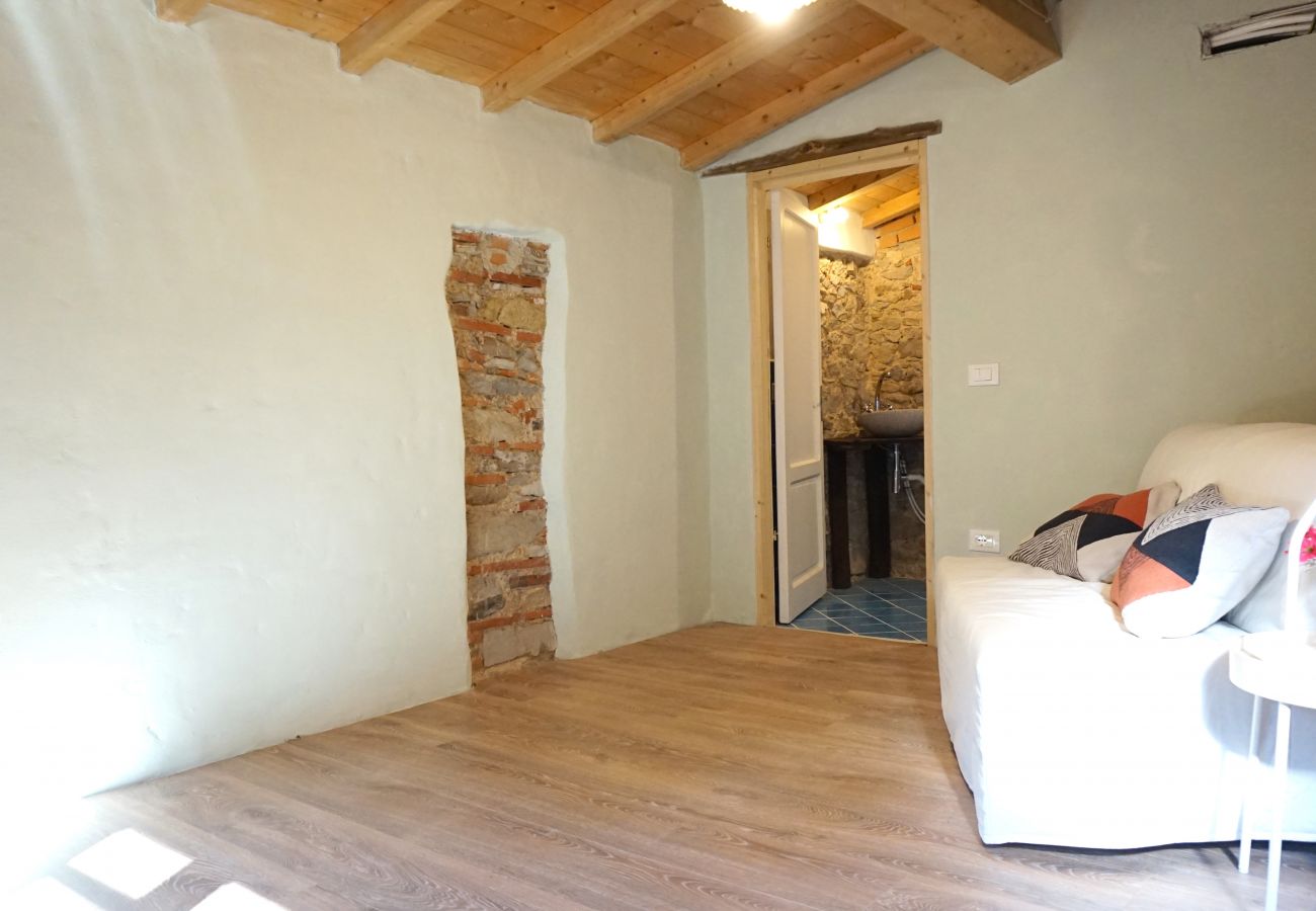 Ferienwohnung in Chiatri - Il Fienile Apartment With Swimming Pool