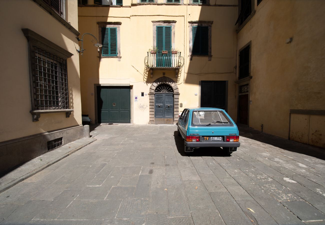 Ferienwohnung in Lucca - Dante´s Home Cozy in Center Town