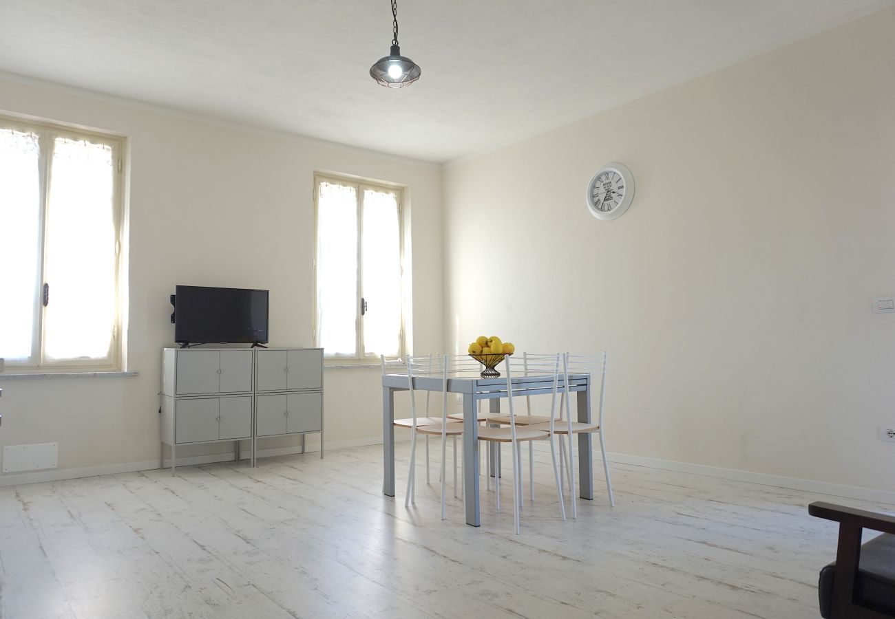 Ferienwohnung in Capannori - Giulia Apartment with Swimming Pool