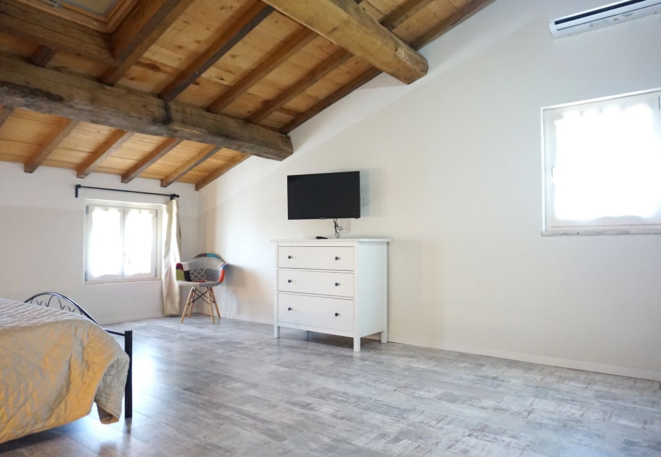 Ferienwohnung in Capannori - Giulia Apartment with Swimming Pool