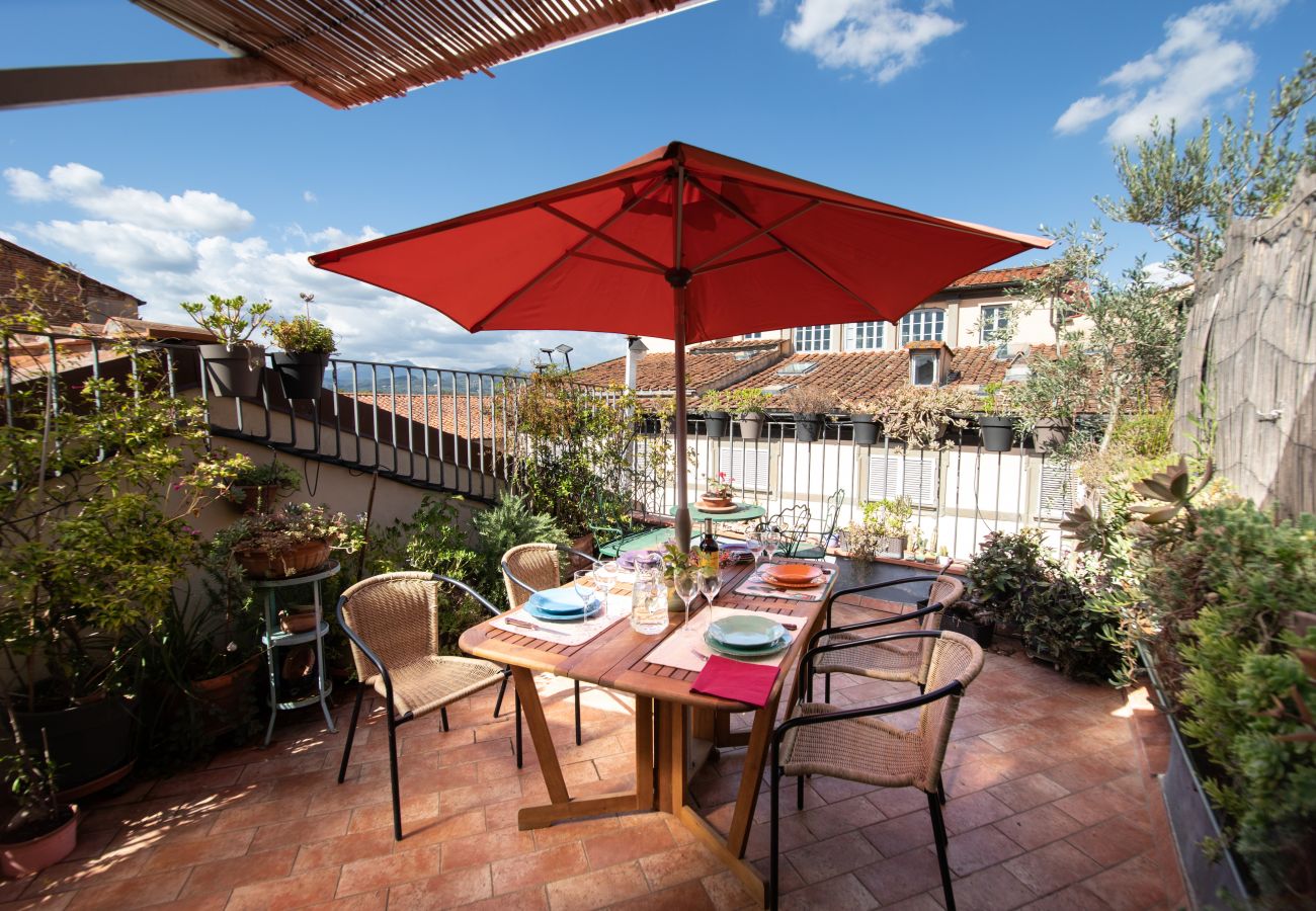 Ferienwohnung in Lucca - Residenza al Pavone Luxury with Terrace