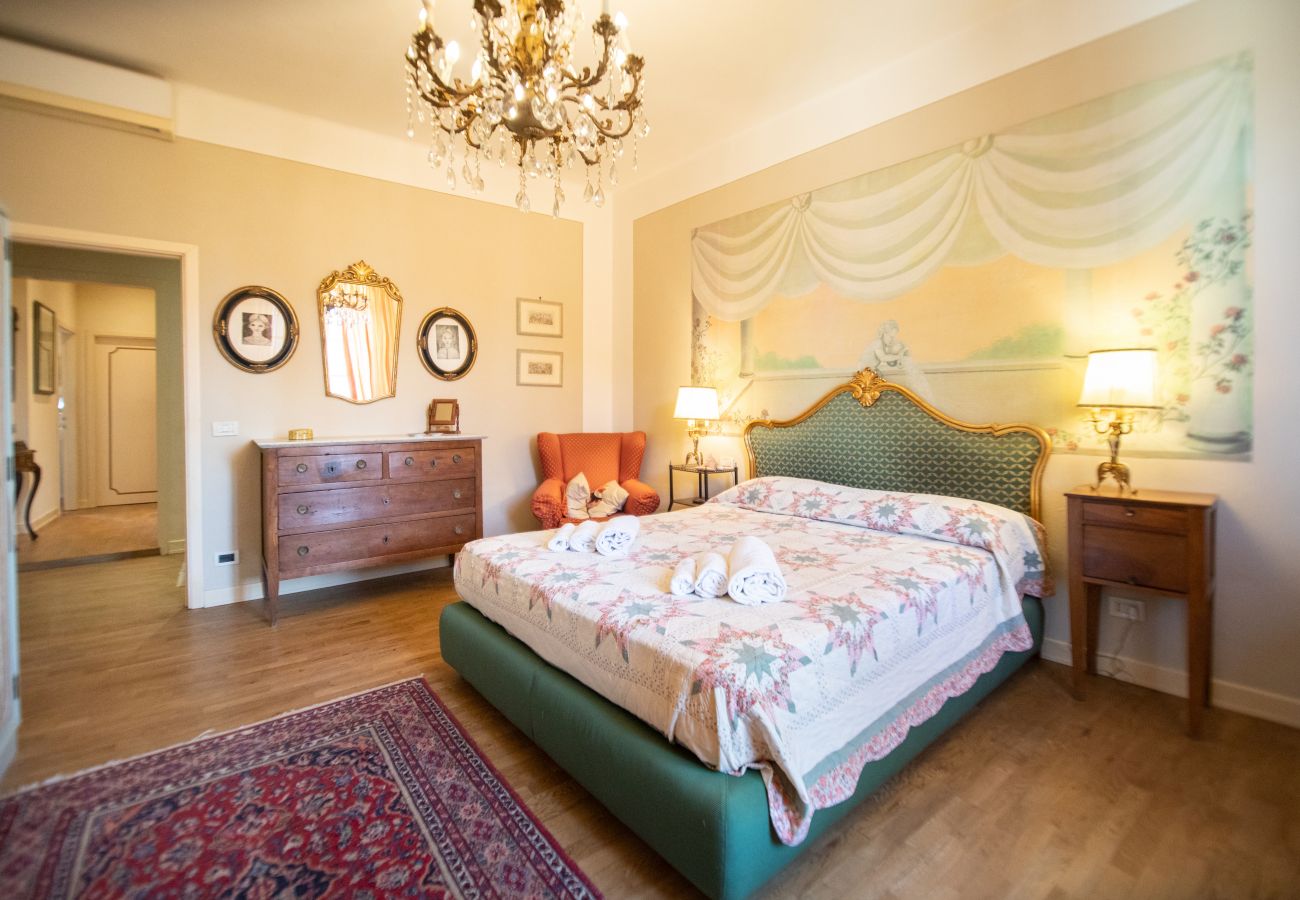 Ferienwohnung in Lucca - Residenza al Pavone Luxury with Terrace