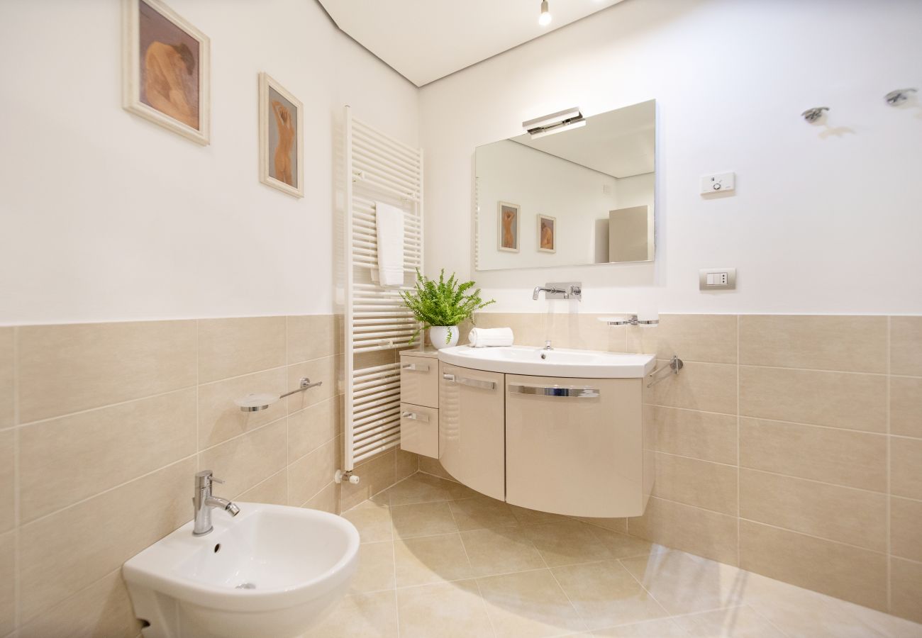 Ferienwohnung in Lucca - Garden Terrace Luxury Flat in Center Town