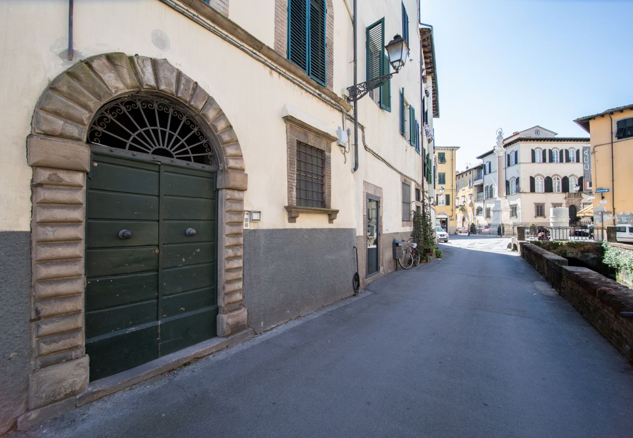 Ferienwohnung in Lucca - Casa Colette Cosy in Center Town