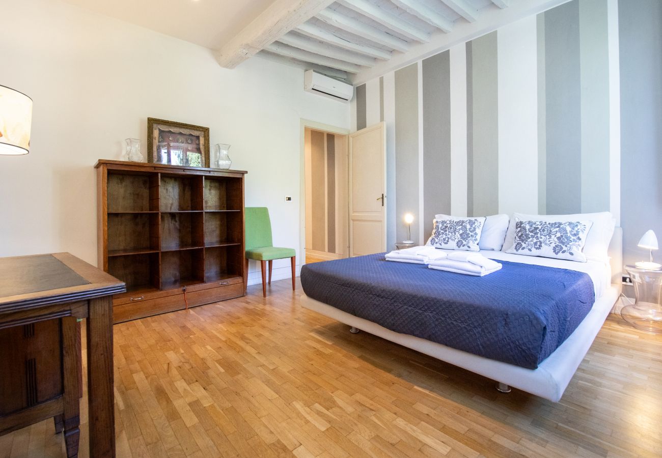 Ferienwohnung in Lucca - Lo Studiolo Luxury Suite in Center Town