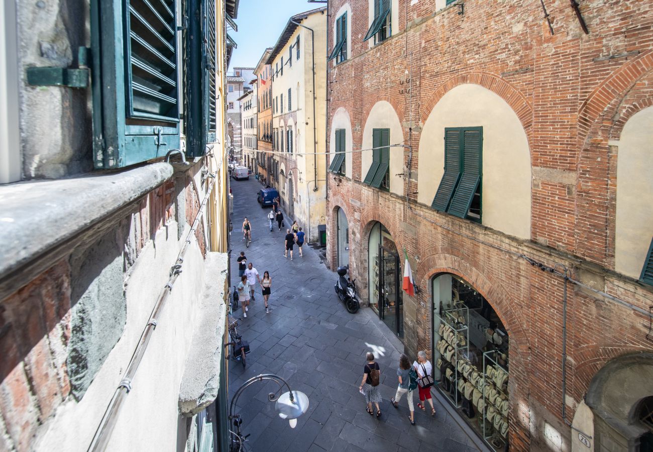 Ferienwohnung in Lucca - Lo Studiolo Luxury Suite in Center Town