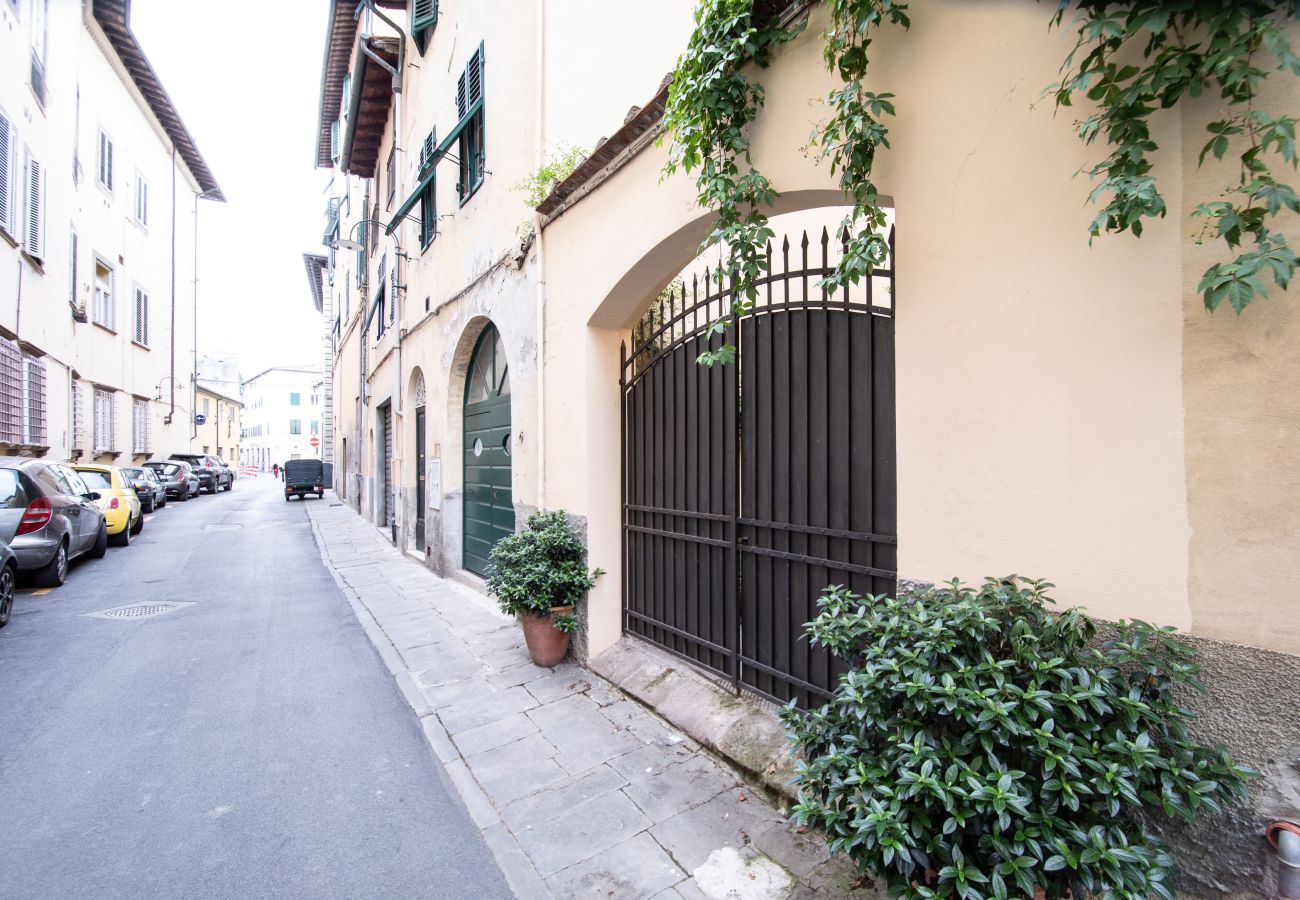 Ferienwohnung in Lucca - Casa Clara Luxury with Terrace