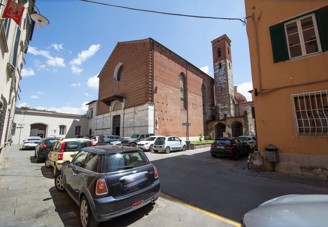 Ferienwohnung in Lucca - Sant'Agostino Luxury Apartment with Terrace