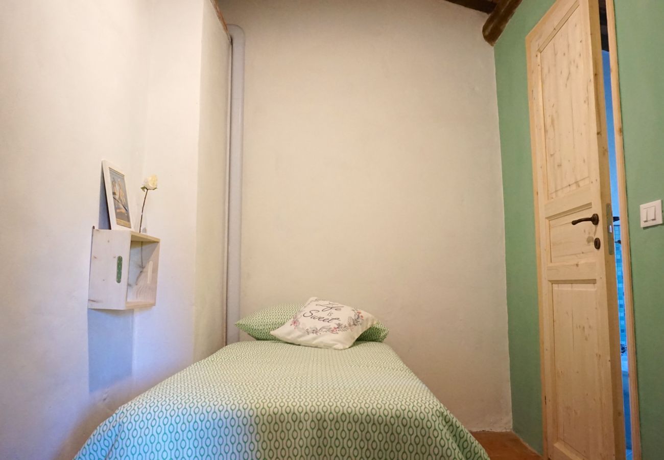 Rent by room in Chiatri - Camera Oliva with Swimming Pool