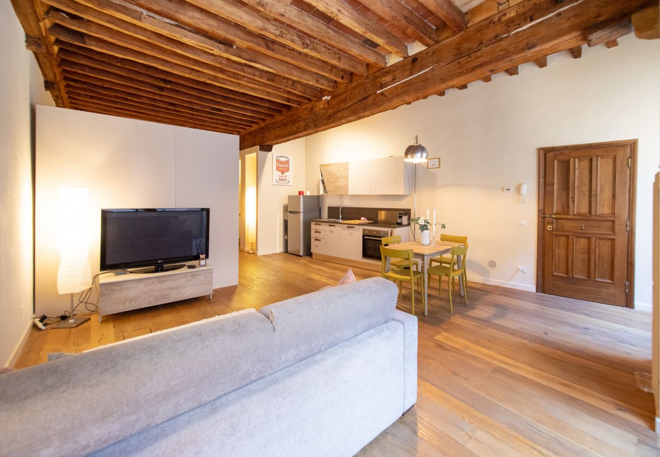 Apartment in Lucca - Dante´s Home Cozy in Center Town