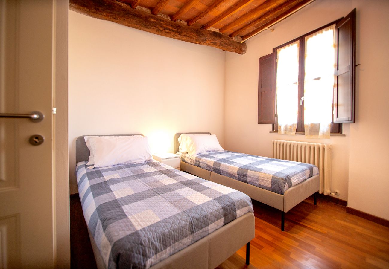 Apartment in Lucca - Serena Apartment Cosy Close Center Town