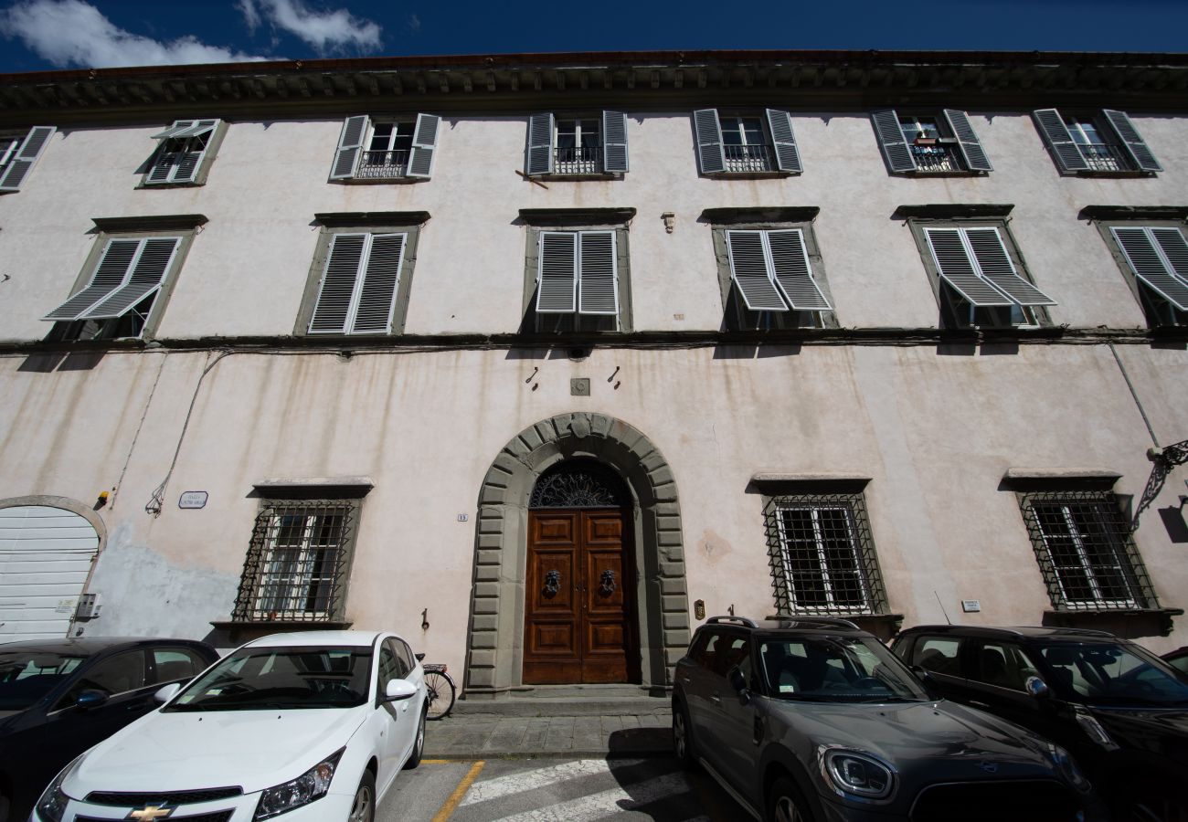 Apartment in Lucca - Venus Luxury Apartment in Center Town