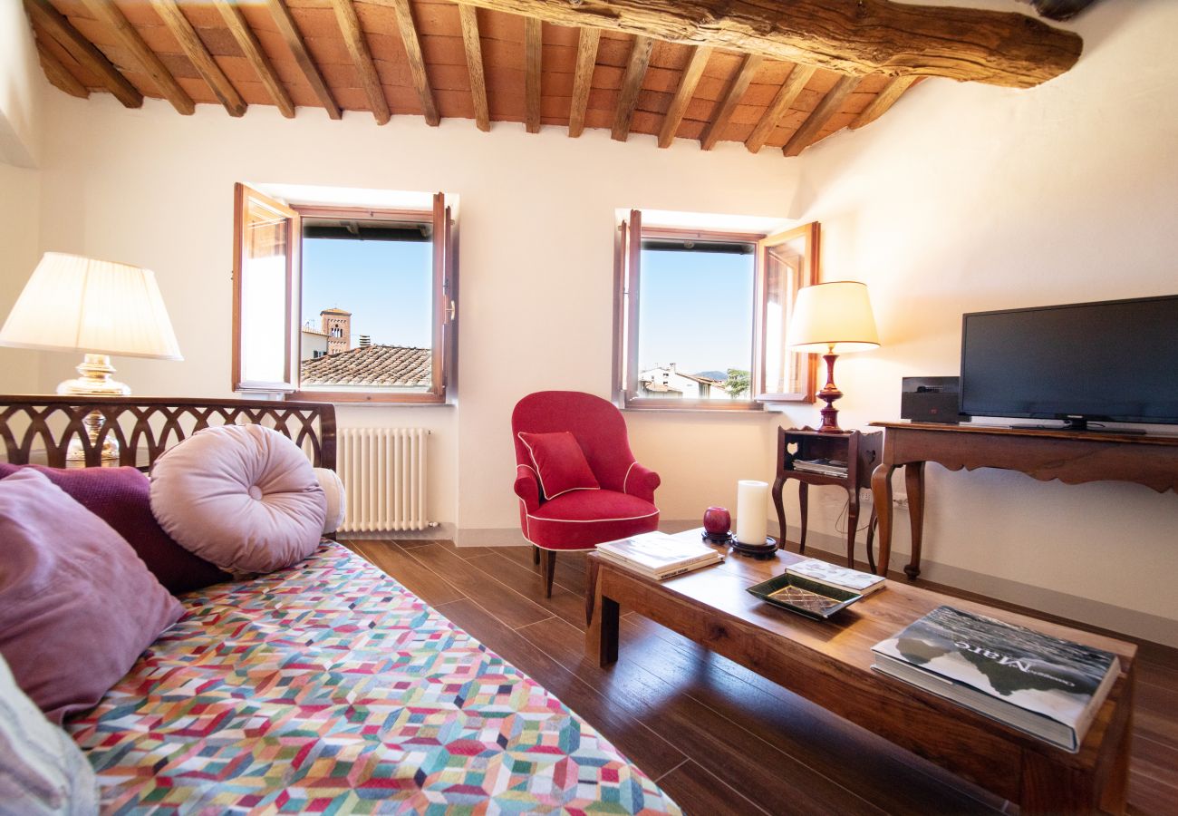 Apartment in Lucca - Casa Colette Cosy in Center Town