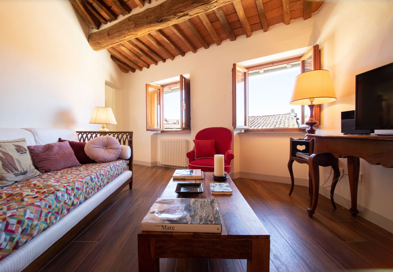 Apartment in Lucca - Casa Colette Cosy in Center Town