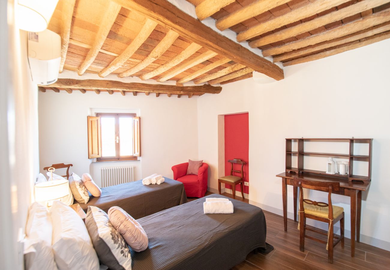 Apartment in Lucca - Casa Colette Cosy in Center Town