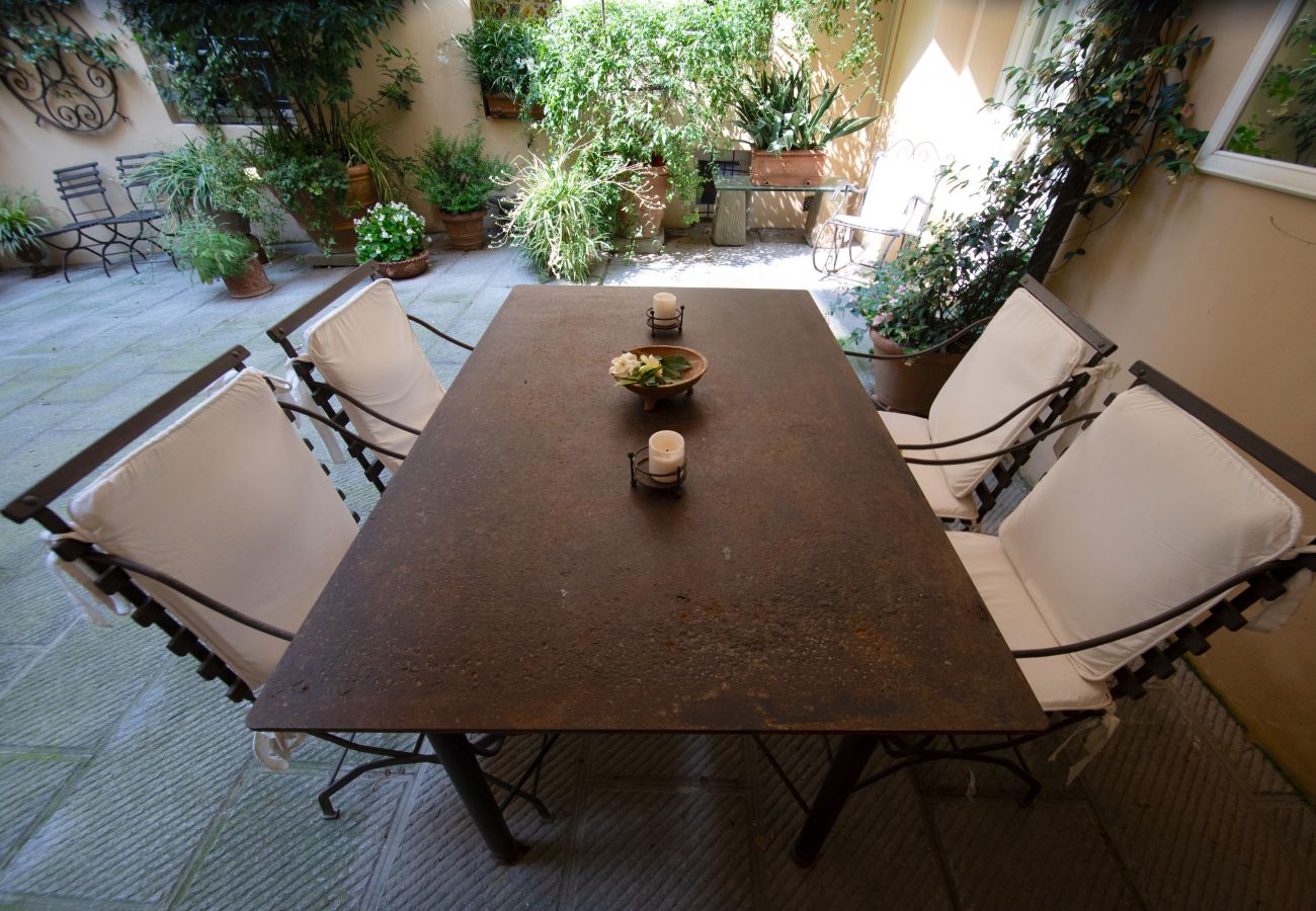 Apartment in Lucca - Casa Clara Luxury with Terrace