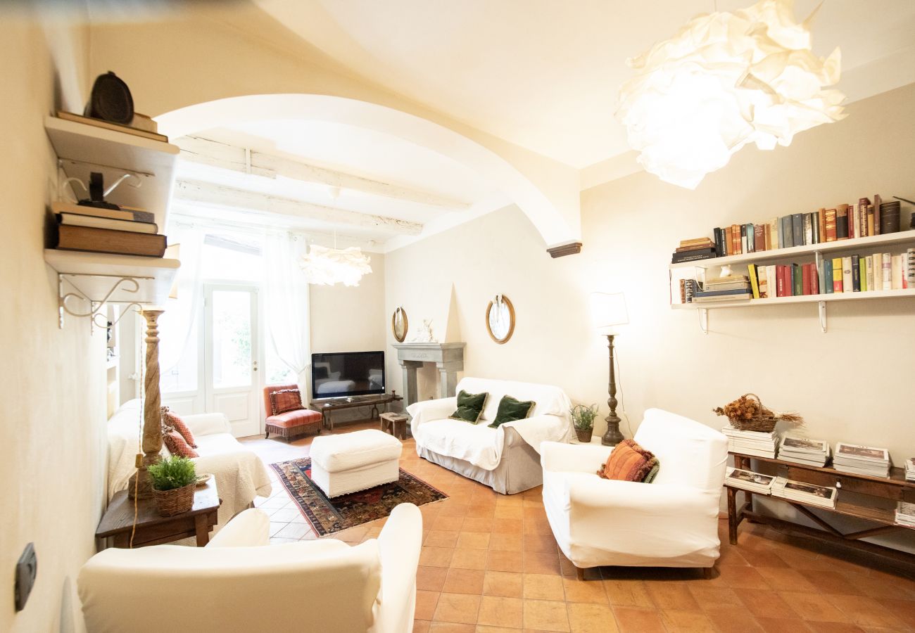 Apartment in Lucca - Casa Clara Luxury with Terrace