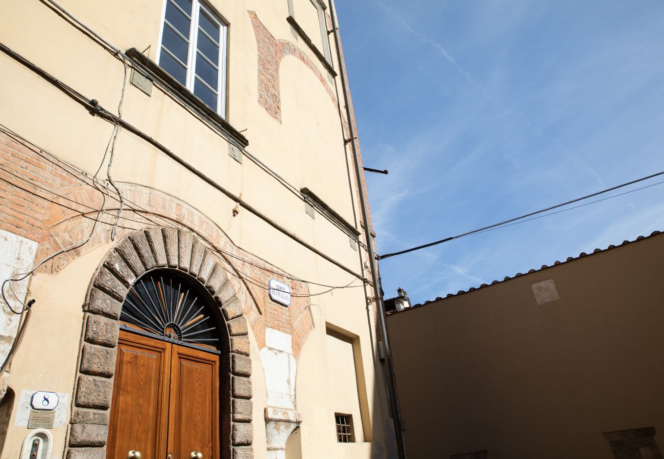 Apartment in Lucca - Residenza alla Cattedrale in Center Town