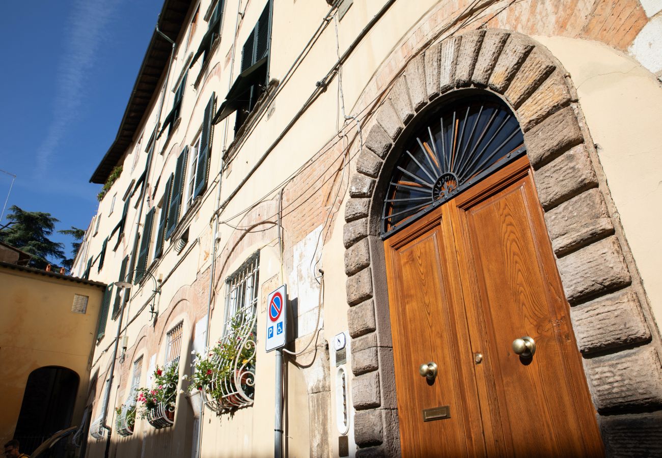 Apartment in Lucca - Residenza alla Cattedrale in Center Town