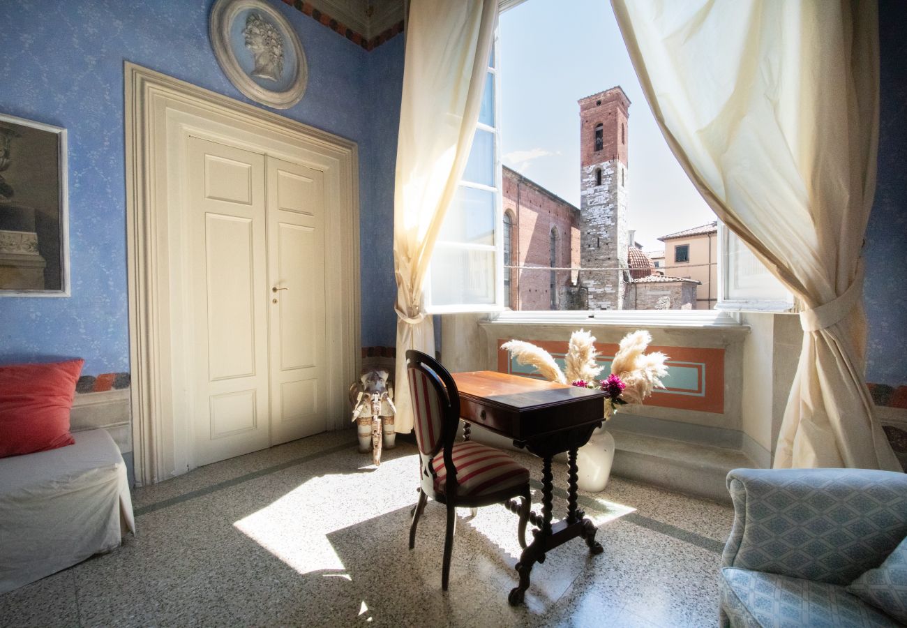 Apartment in Lucca - Sant'Agostino Luxury Apartment with Terrace