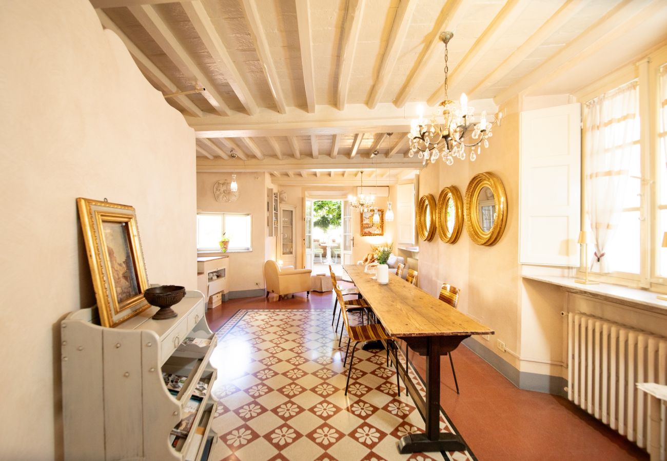 Apartment in Lucca - Sant'Agostino Luxury Apartment with Terrace