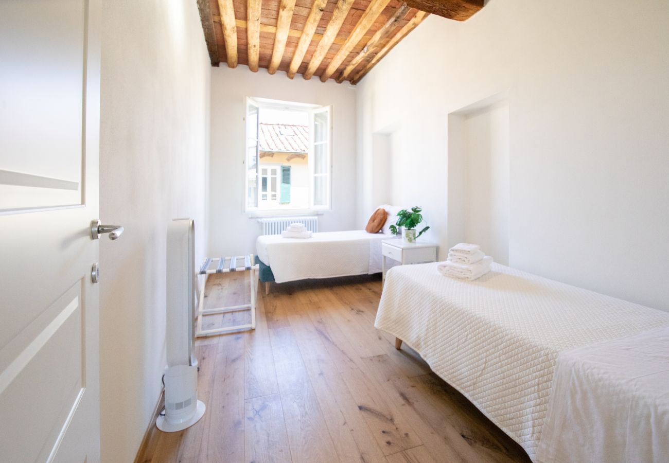 Apartment in Lucca - Vue Sur Jardin in Center Town