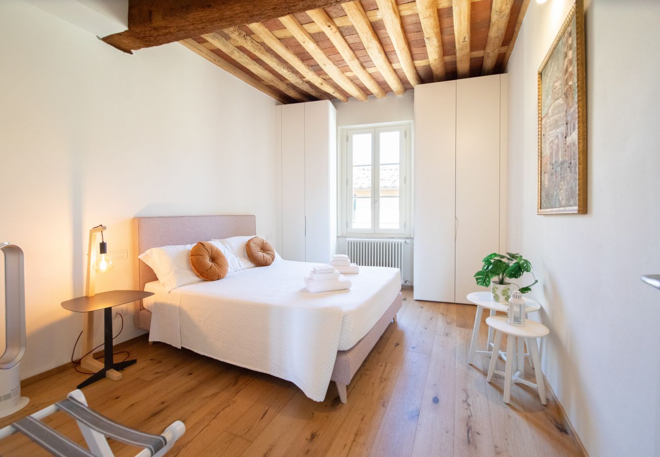 Apartment in Lucca - Vue Sur Jardin in Center Town