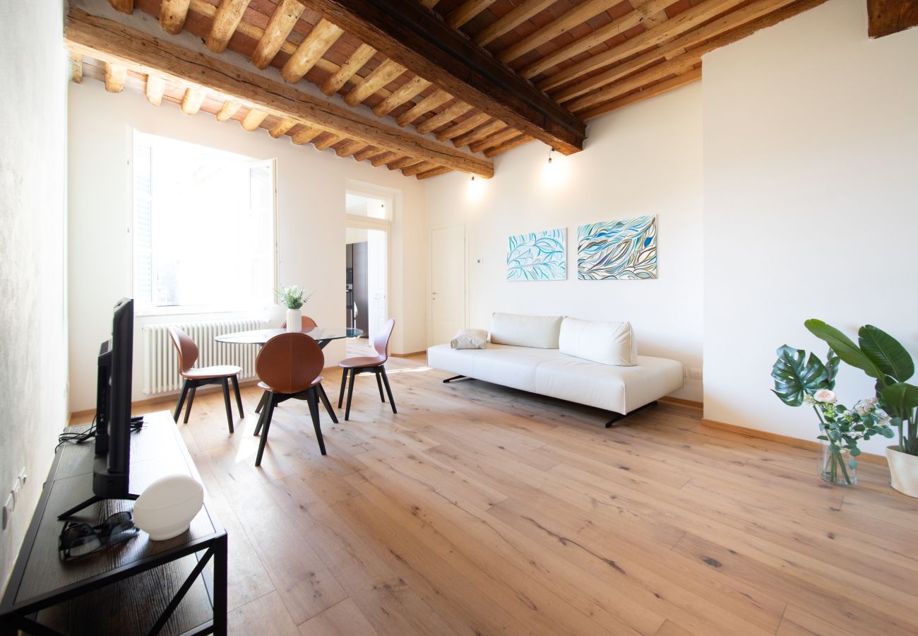 Apartment in Lucca - Vue Sur Jardin in Center Town