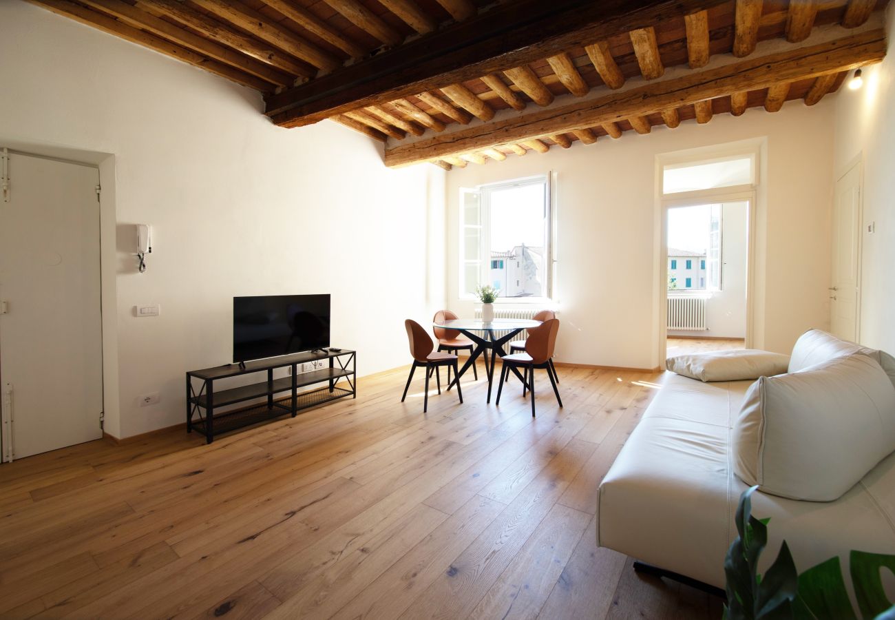 Apartment in Lucca - Vue Sur Jardin in Center Town