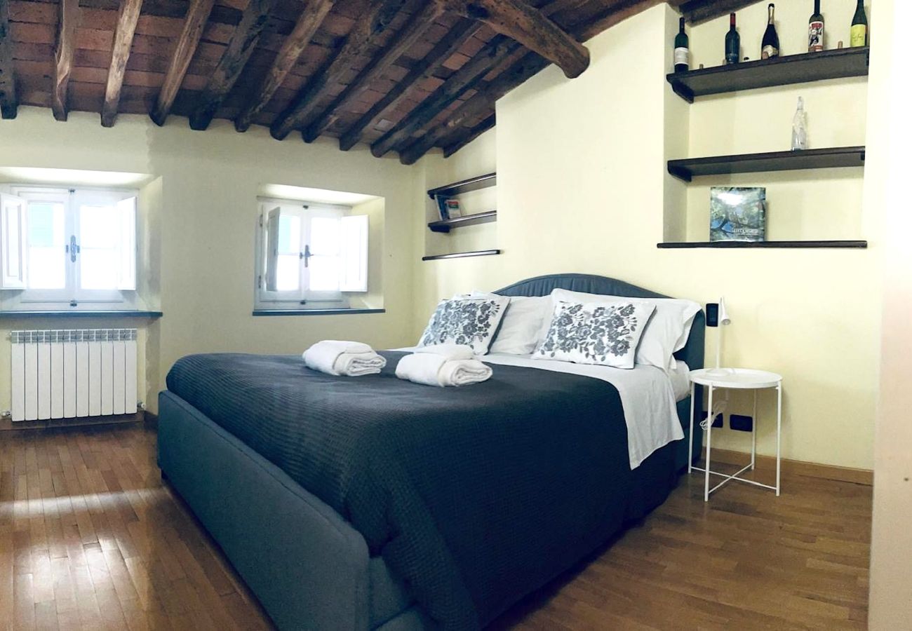 Apartment in Lucca - La Casa di Riccardo Cosy in Center Town